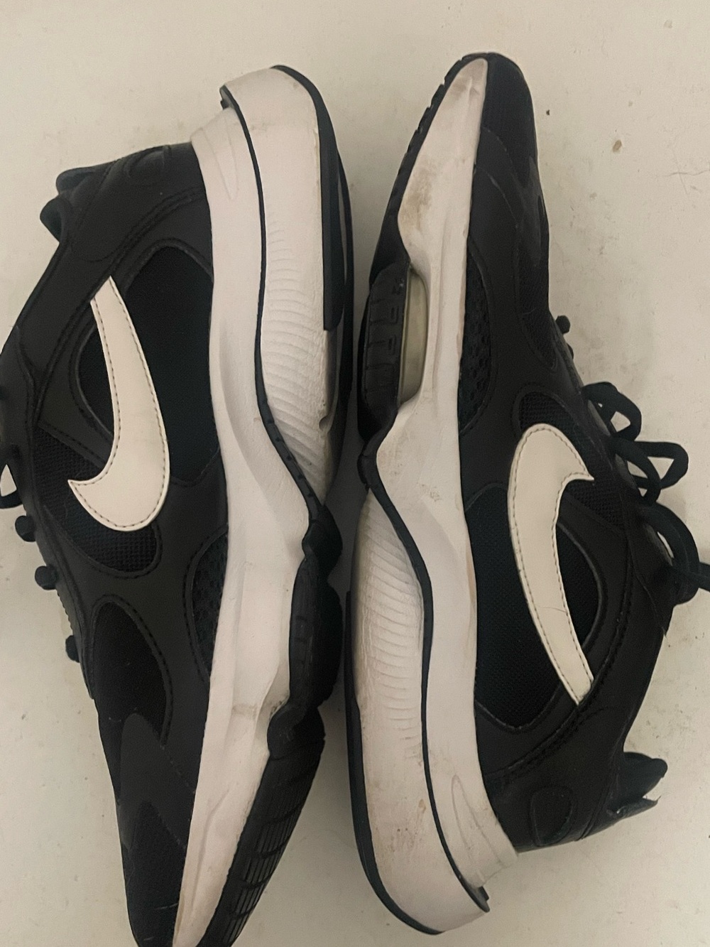 Nike Black and White Women's Athletic Sneakers